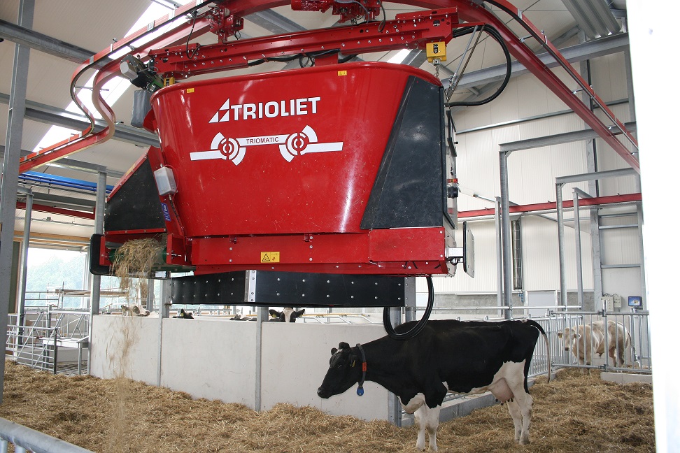 automatische stroheinstreu-einstreu roboter-einstreusystem-stroheinstreu-